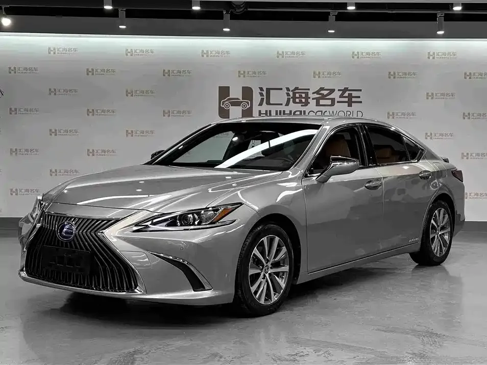 Lexus ES — фото 1