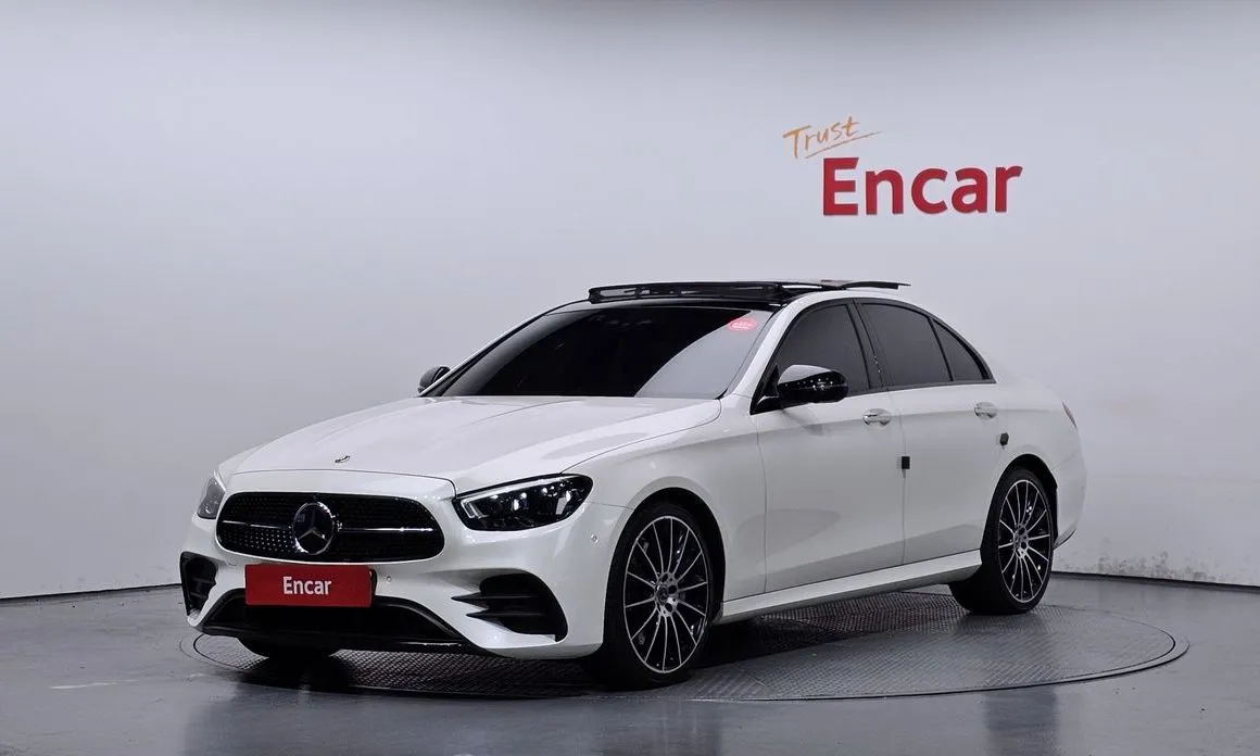 Mercedes-Benz E-Class — фото 1