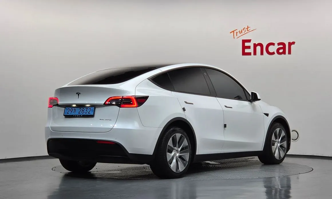 Tesla Model Y — фото 4