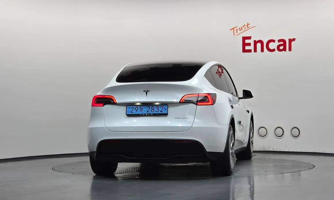 Tesla Model Y — фото 5