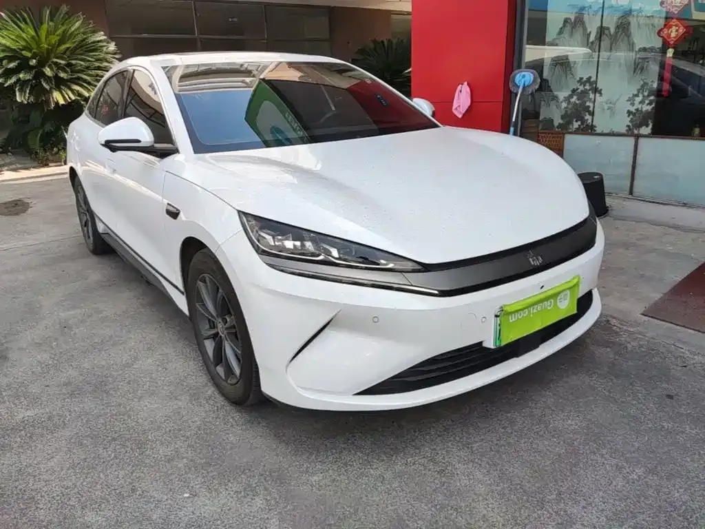 BYD Qin L — фото 8