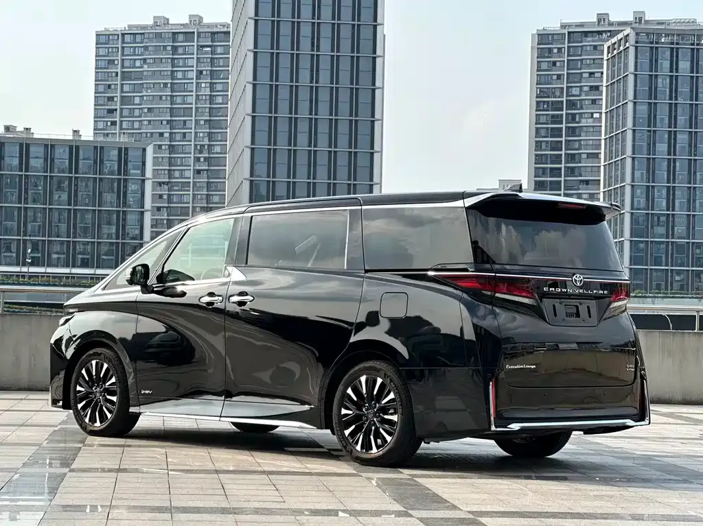 Toyota Vellfire — фото 9
