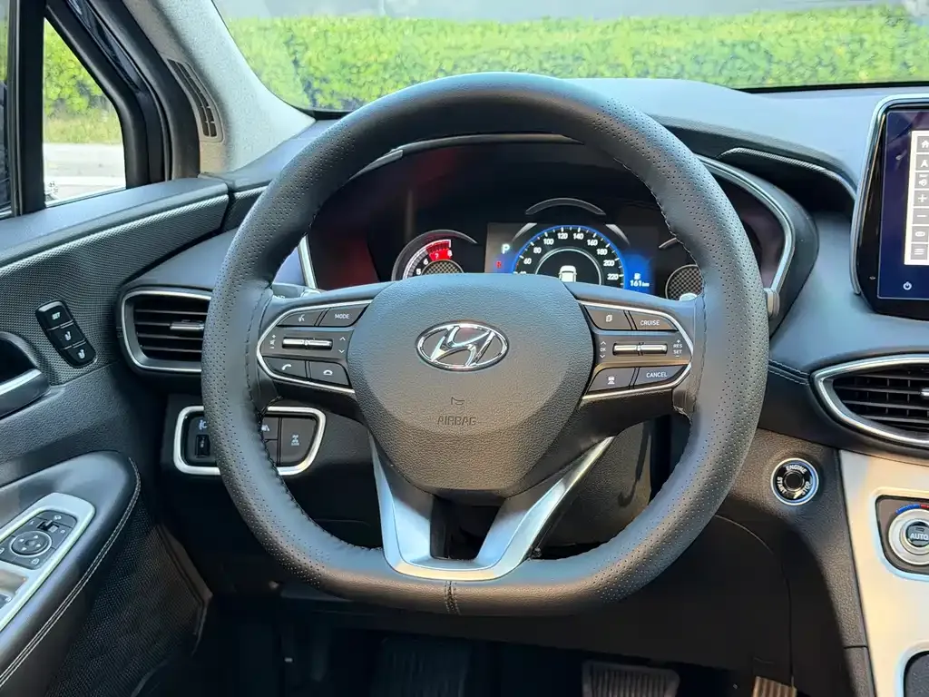 Hyundai Santa Fe — фото 5