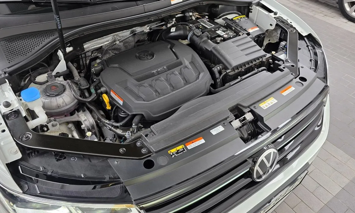 Volkswagen Tiguan — фото 8