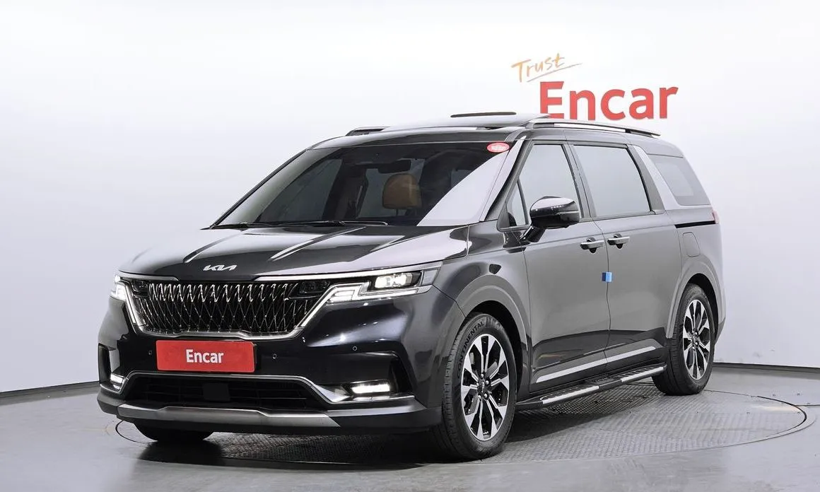 Kia Carnival — фото 1