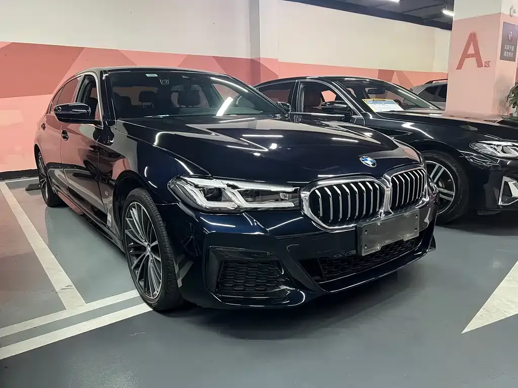 BMW 5 Series — фото 1