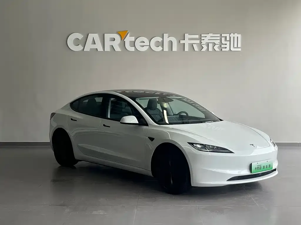 Tesla Model 3 — фото 10