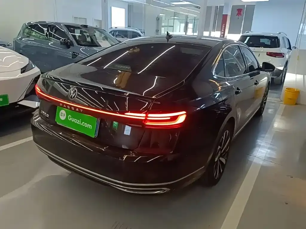 Volkswagen Passat — фото 9