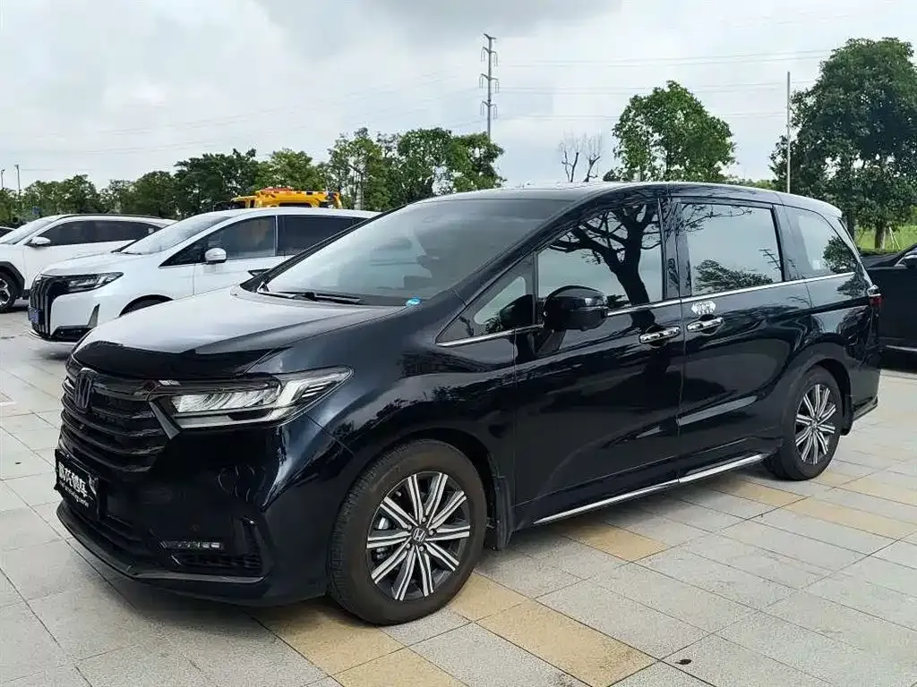Honda Odyssey — фото 1