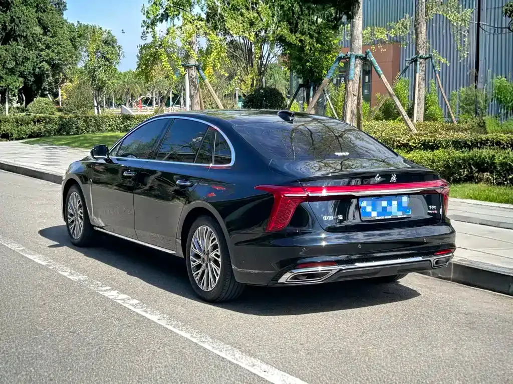 Hongqi H5 — фото 9
