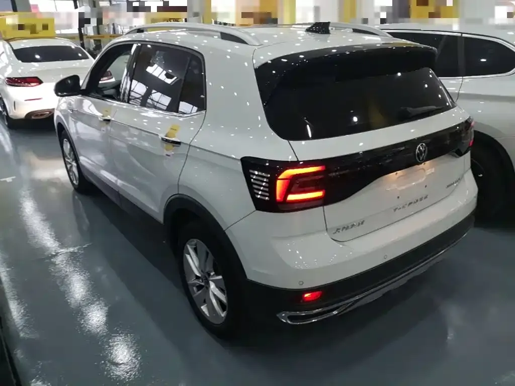 Volkswagen T-Cross — фото 10