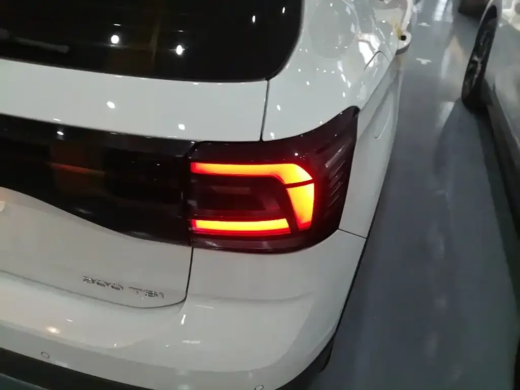 Volkswagen T-Cross — фото 2