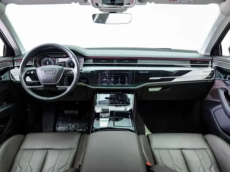 Audi A8 — фото 3
