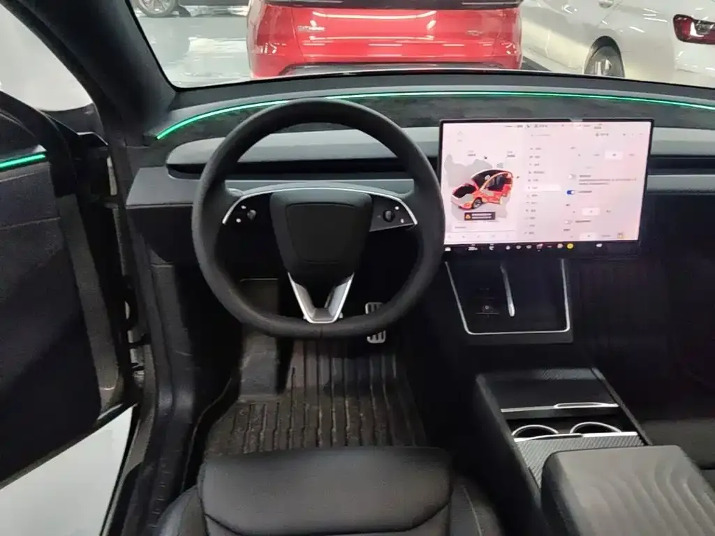 Tesla Model Y L — фото 3