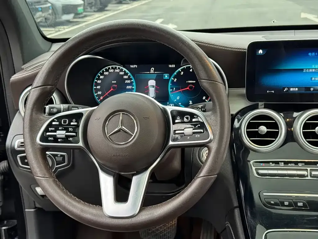 Mercedes-Benz GLC — фото 2