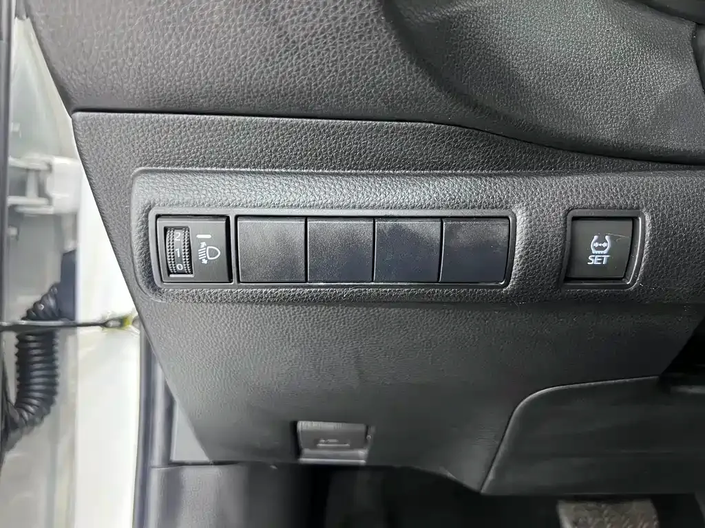 Toyota Levin — фото 10