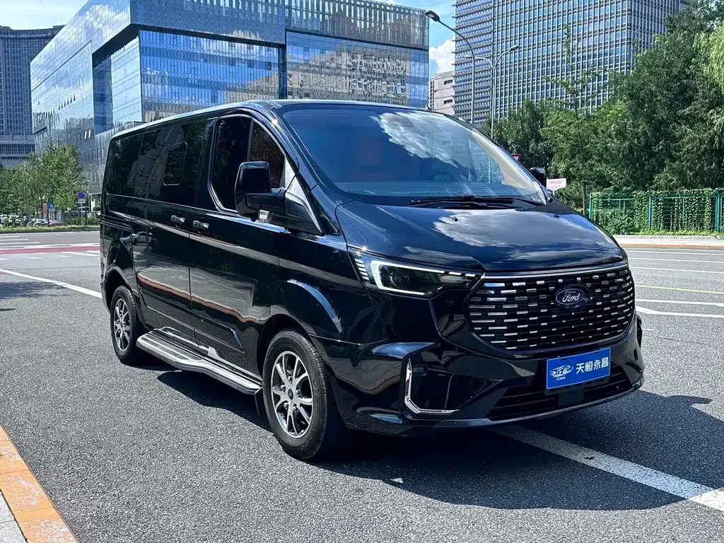 Ford Tourneo — фото 6