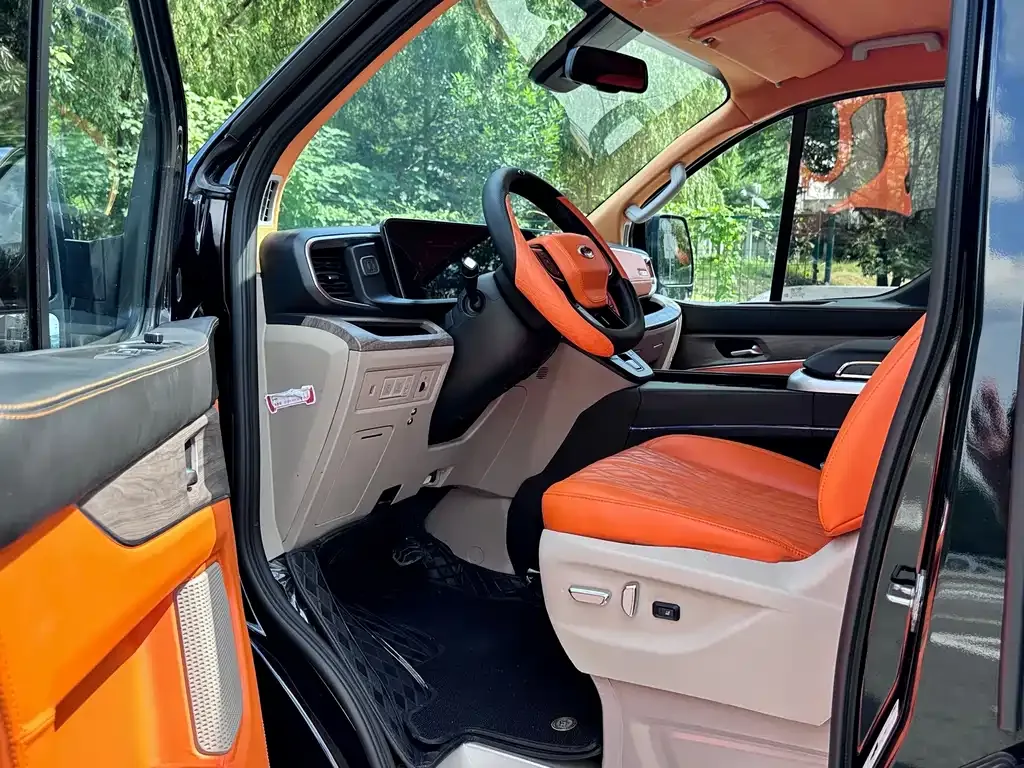 Ford Tourneo — фото 3
