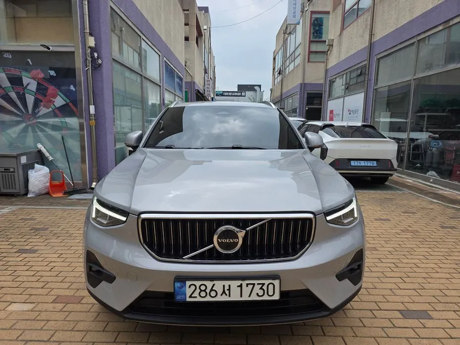 Volvo XC40 — фото 9