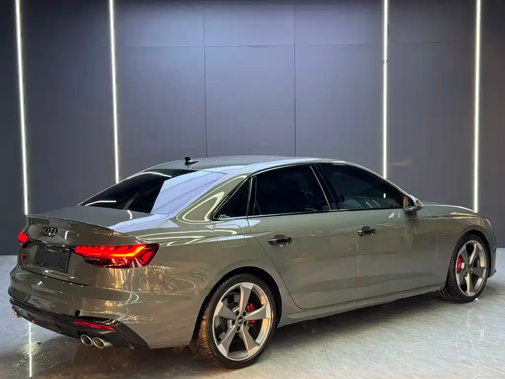 Audi S4 — фото 8