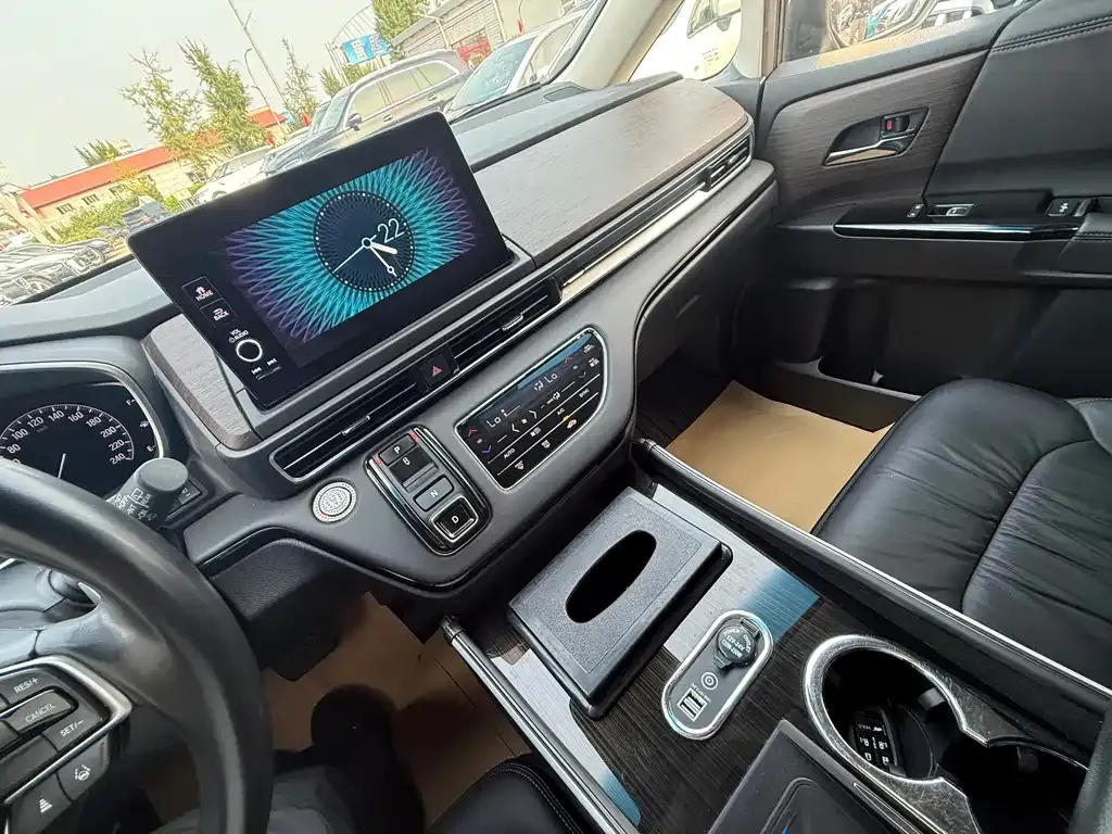 Honda Odyssey — фото 10