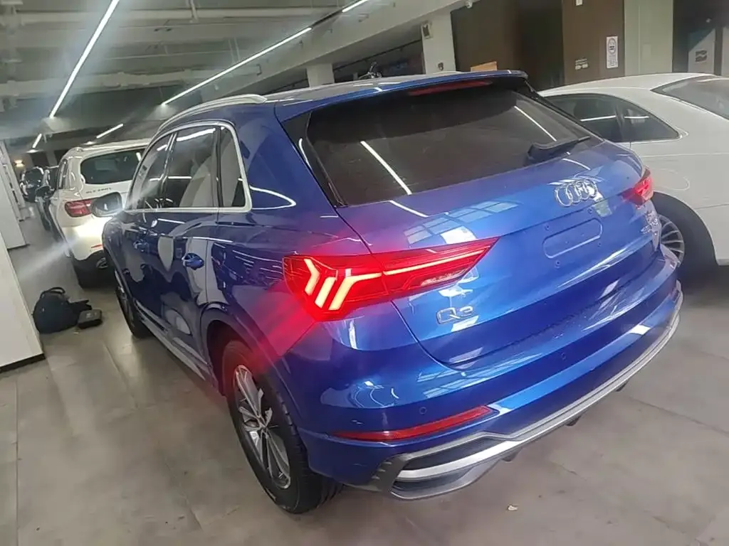 Audi Q3 — фото 10