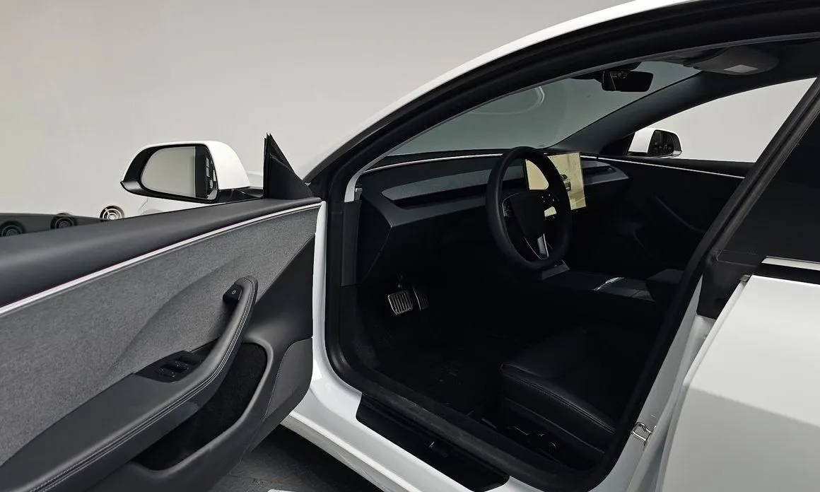 Tesla Model 3 — фото 6