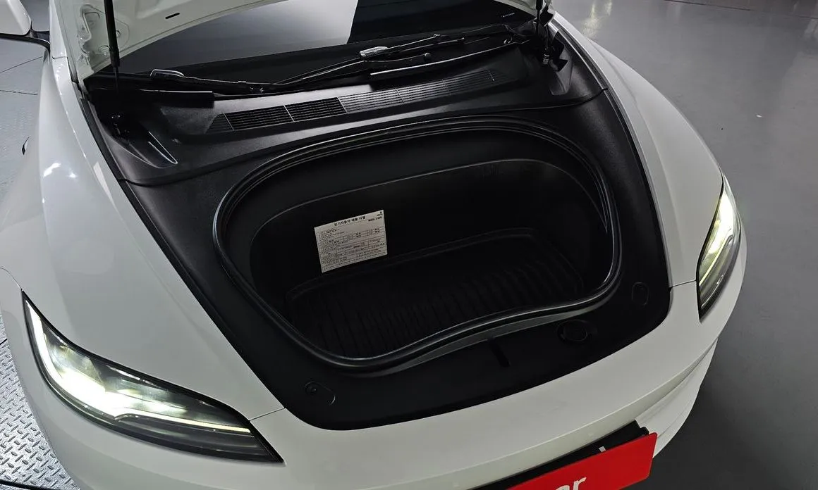 Tesla Model 3 — фото 10