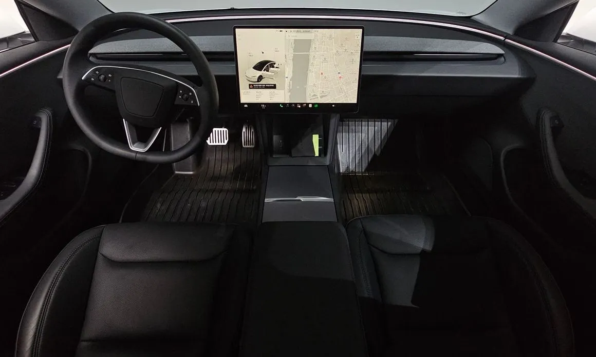 Tesla Model 3 — фото 2