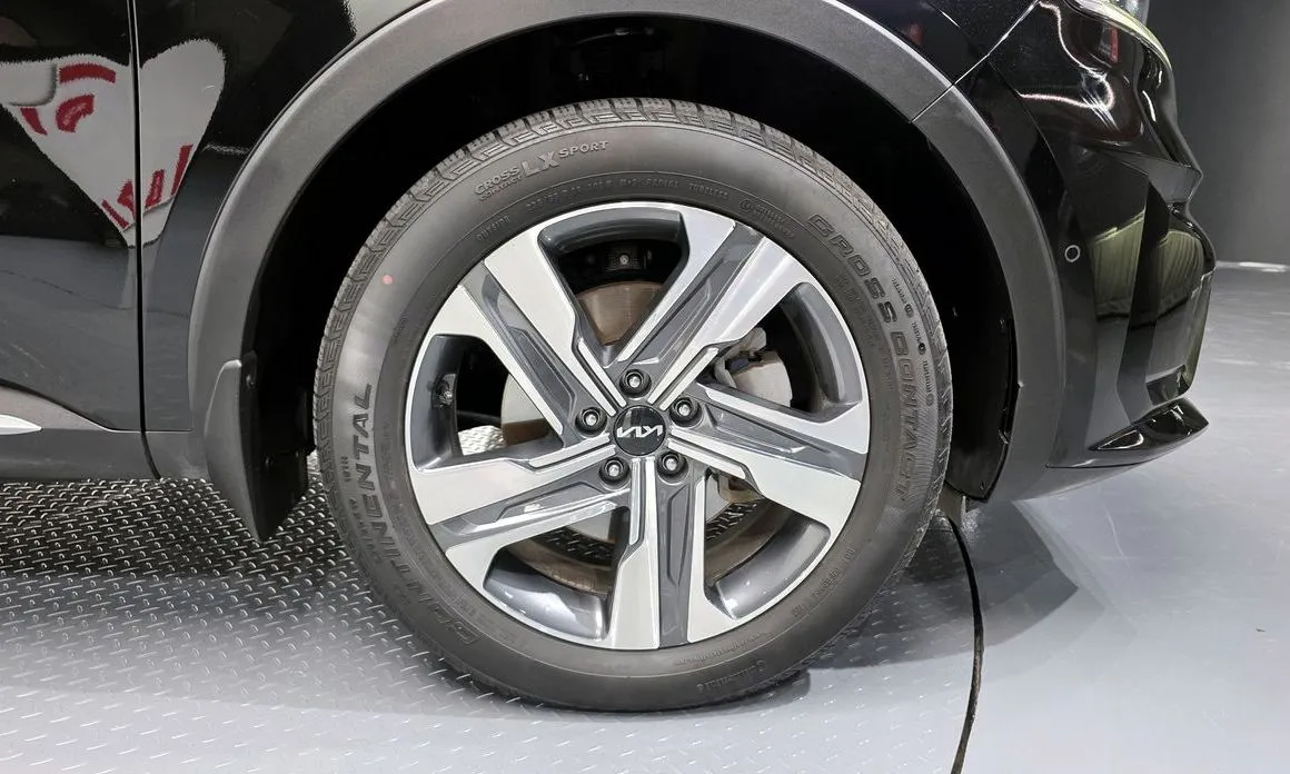 Kia Sorento — фото 8