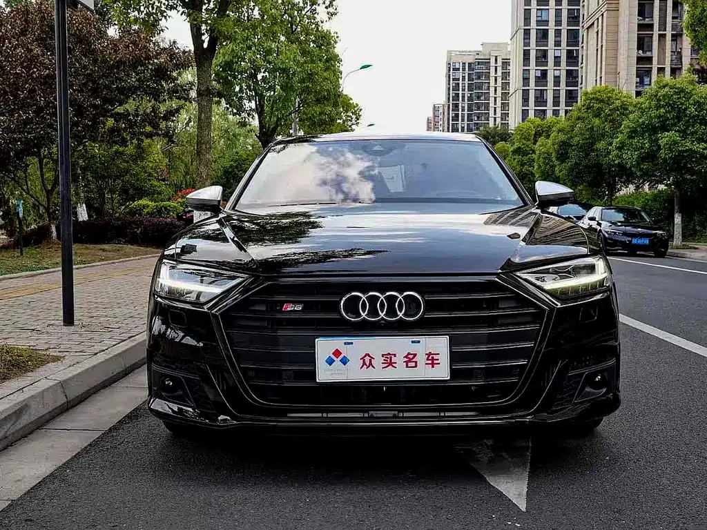 Audi S8 — фото 8
