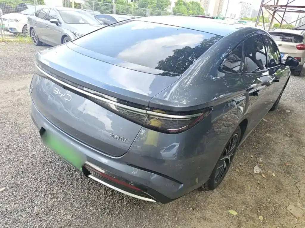 BYD Seal 07 DM-i — фото 2