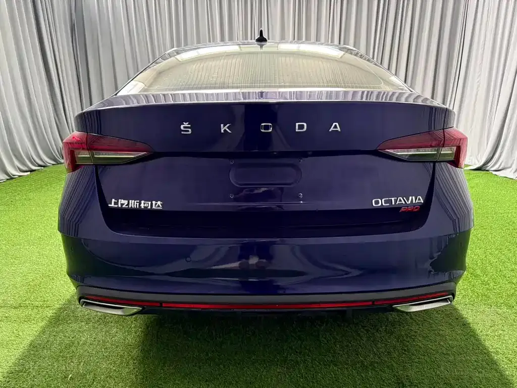 Skoda Octavia — фото 6