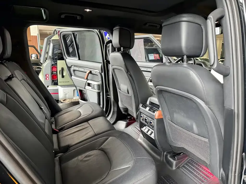 Land Rover Defender — фото 4