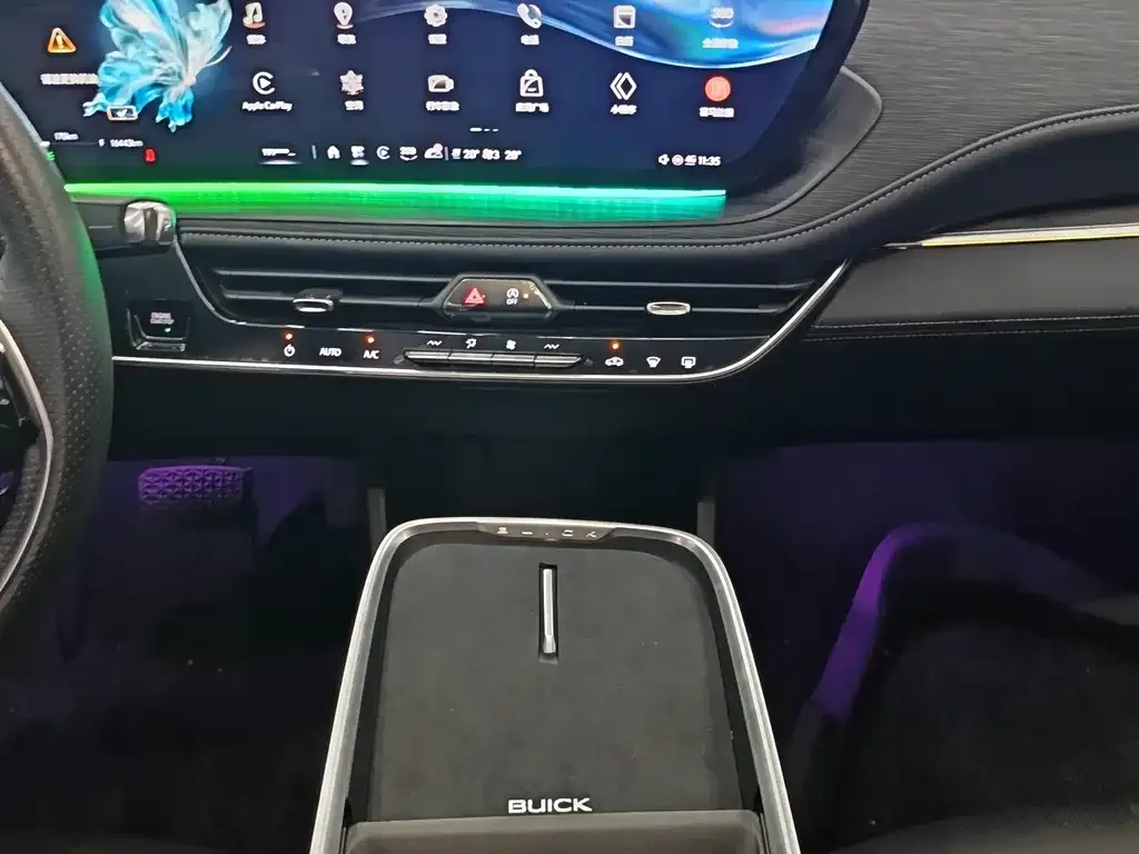 Buick LaCrosse — фото 8