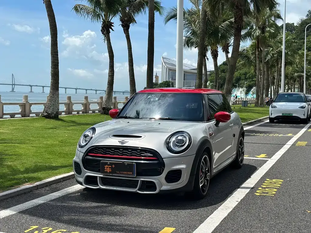 MINI JCW (John Cooper Works) — фото 9