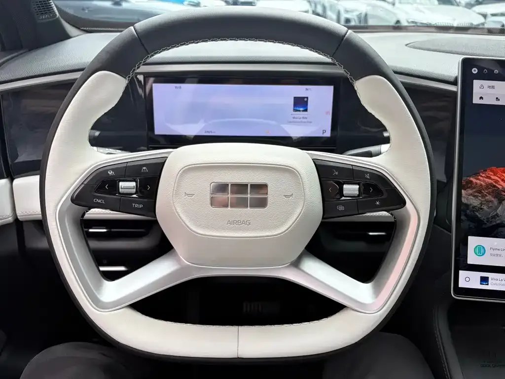 Geely Galaxy L7 — фото 2