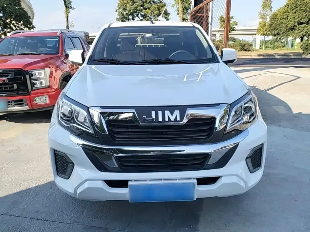 Isuzu RE-MAX — фото 4