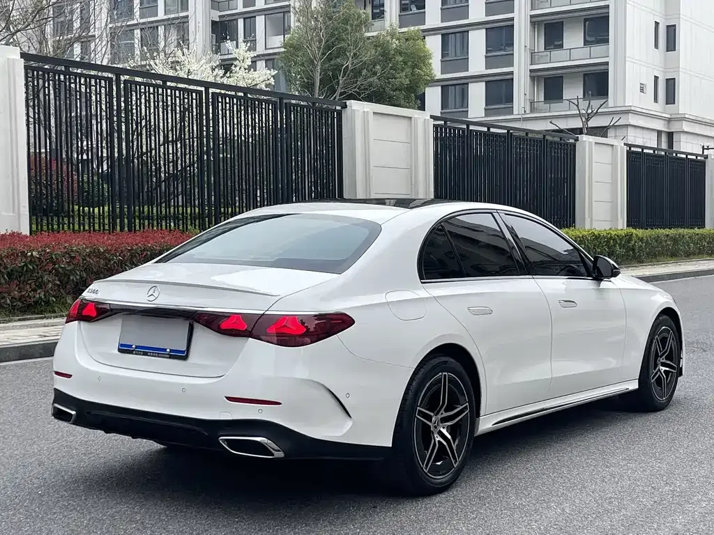 Mercedes-Benz E-Class (Import) — фото 7