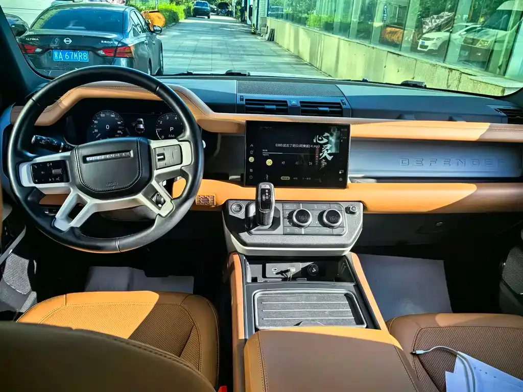 Land Rover Defender — фото 8