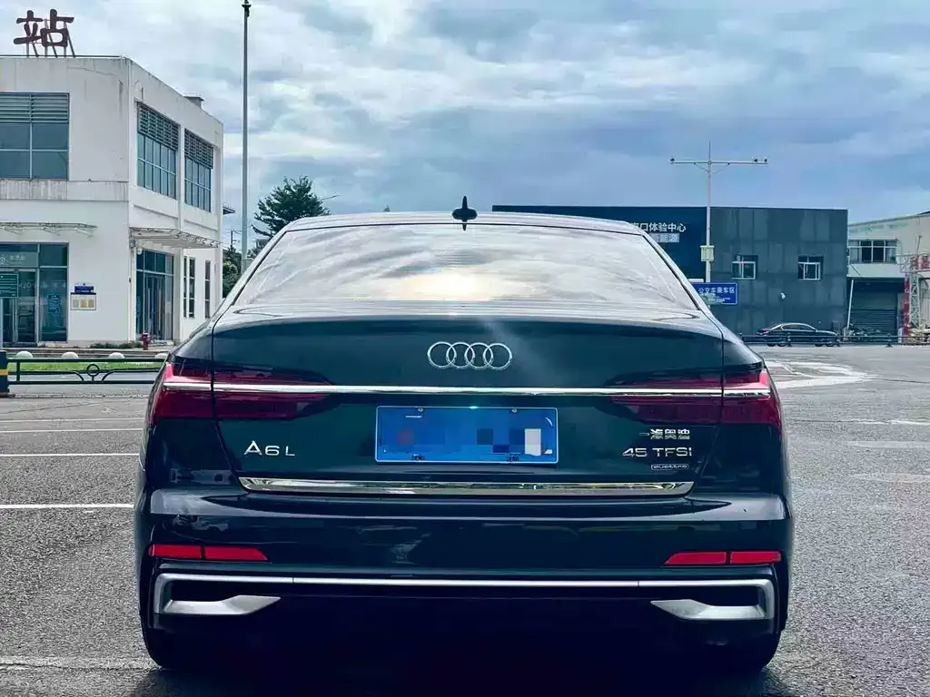 Audi A6L — фото 4