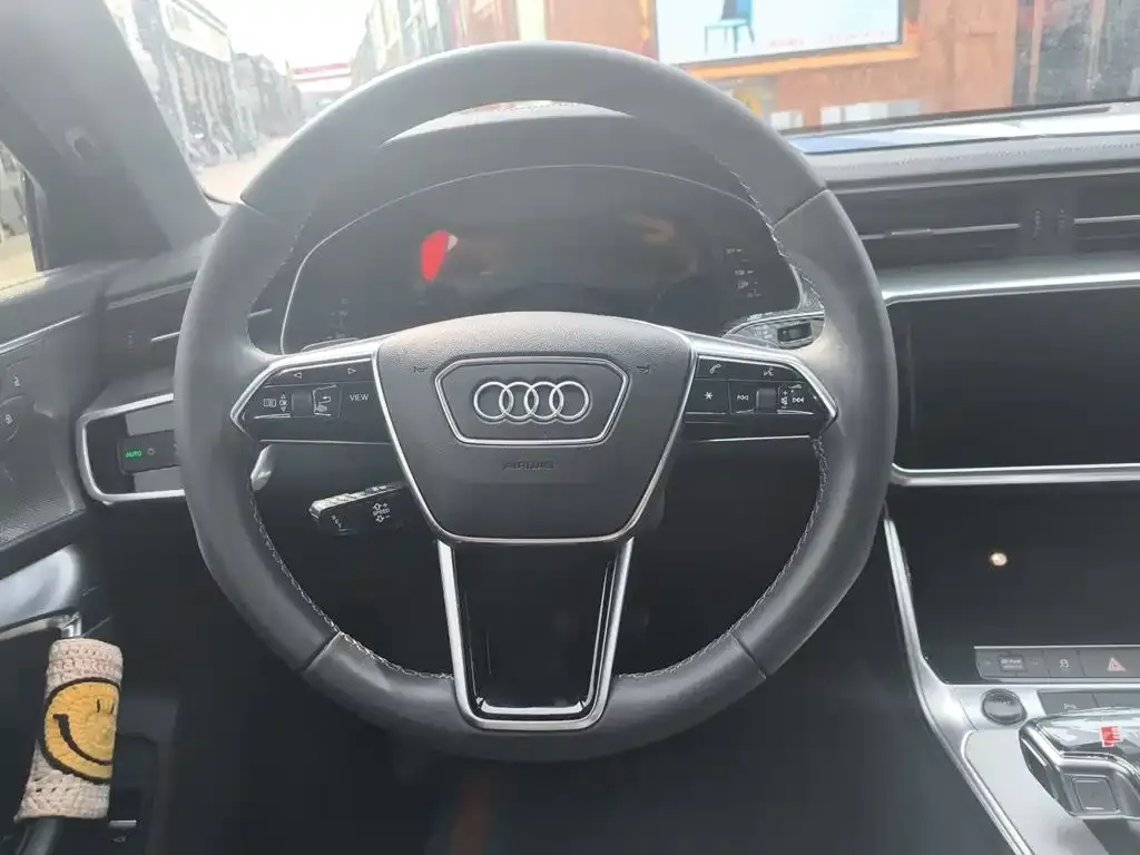 Audi A6L — фото 2
