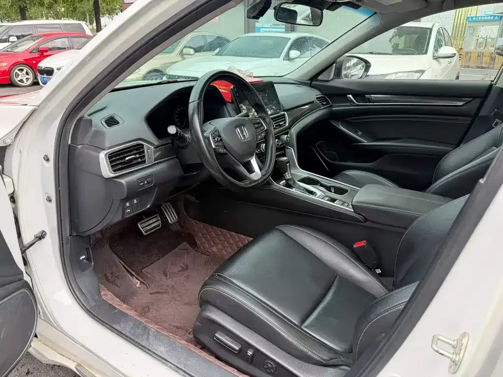 Honda Accord — фото 5