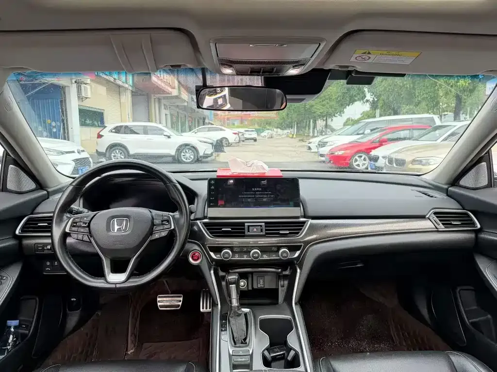Honda Accord — фото 6