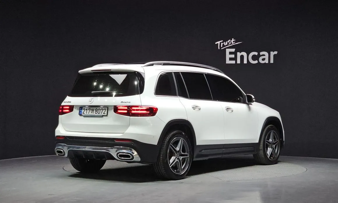 Mercedes-Benz GLB-Class — фото 4