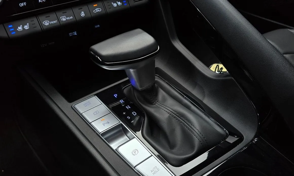 Hyundai AVANTE — фото 6