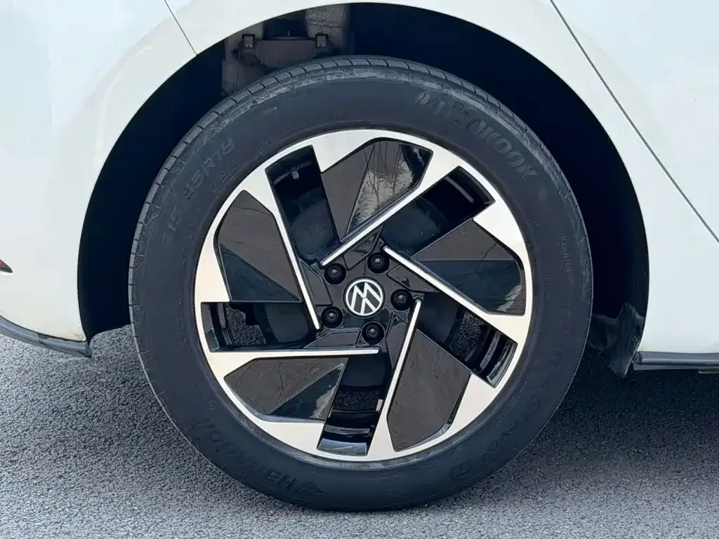 Volkswagen ID.3 — фото 5