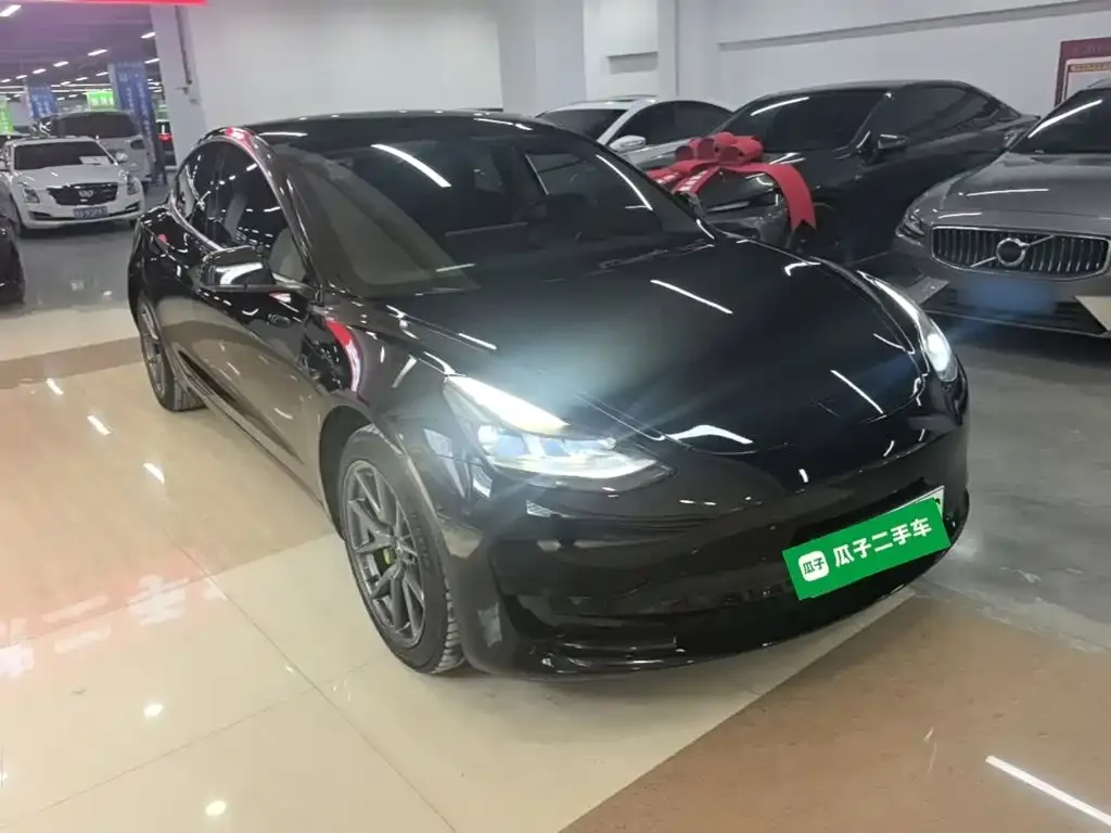 Tesla Model 3 — фото 5