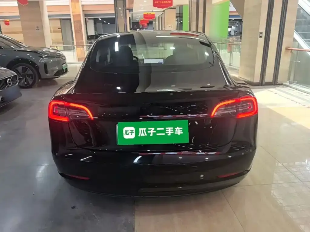Tesla Model 3 — фото 6