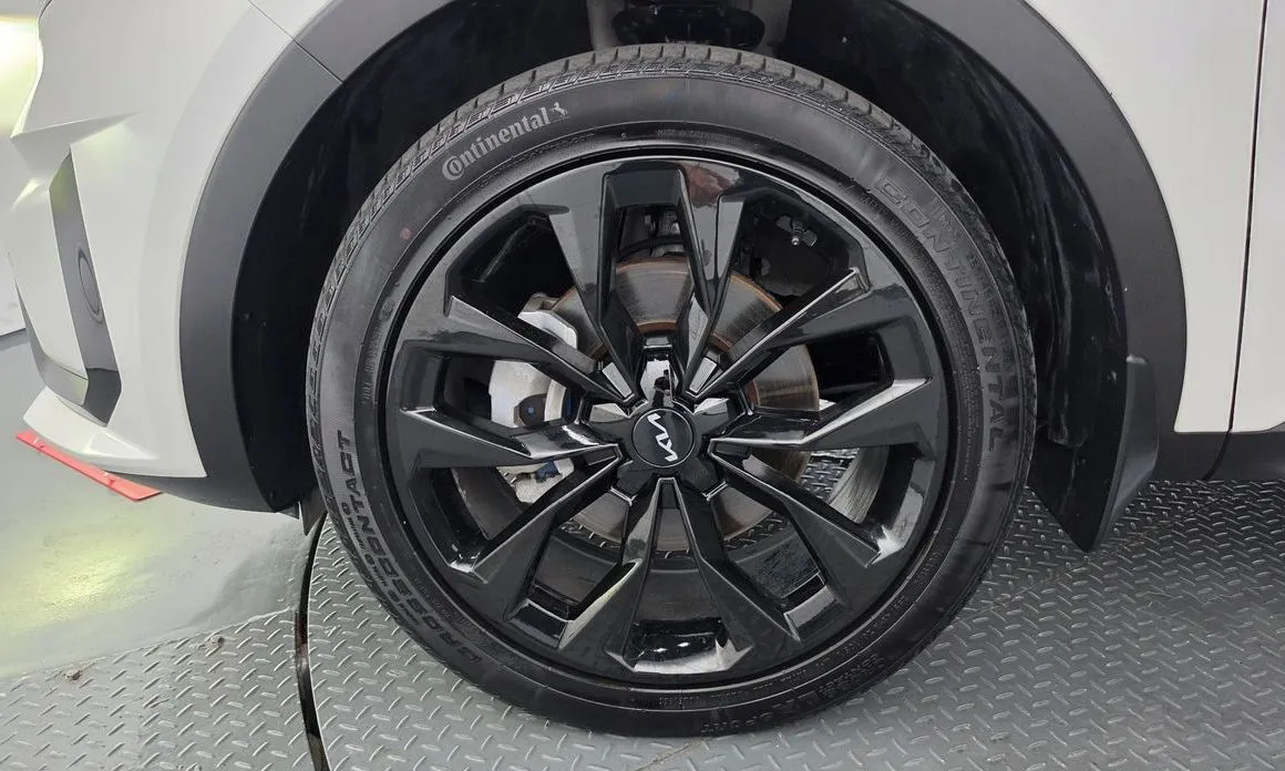 Kia Sorento — фото 9
